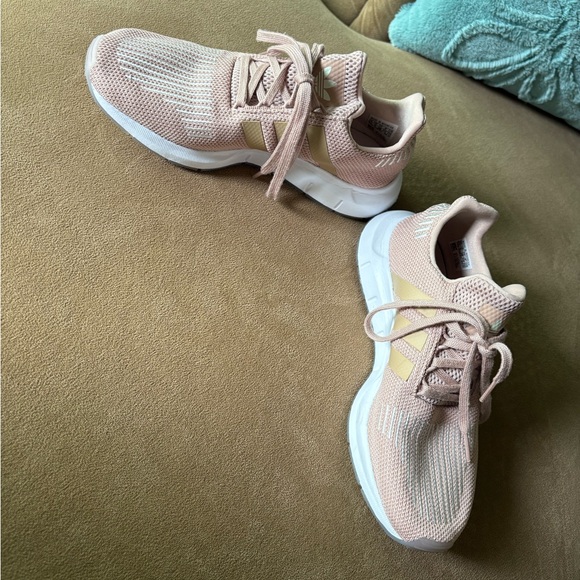 Adidas Women's Light Pink Sneakers - Picture 2 of 9